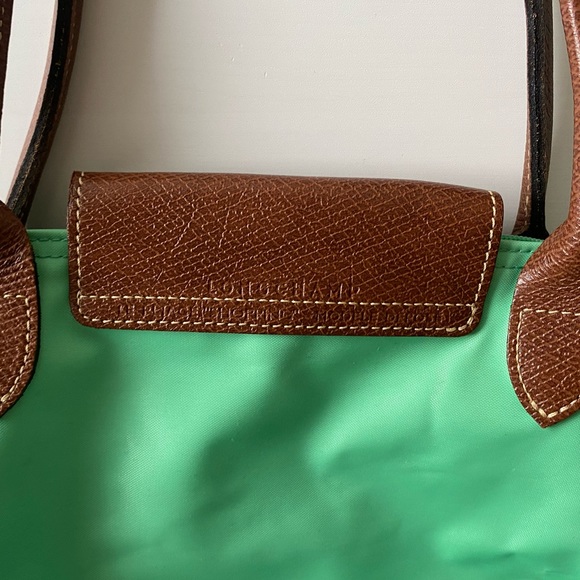 Deadstock Limited Edition Mint Green Longchamp Shoulder Bag - Picture 3 of 3